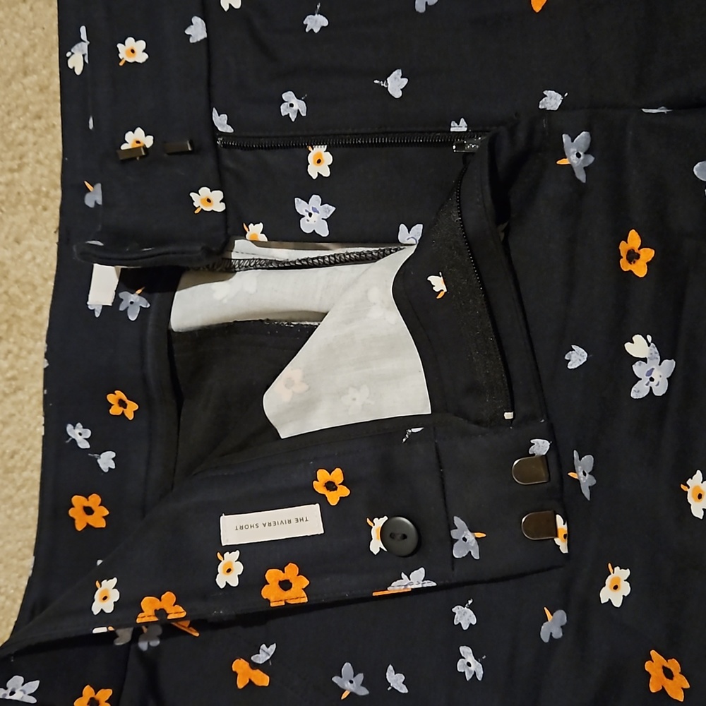 Loft Riviera Shorts - Picture 3 of 4